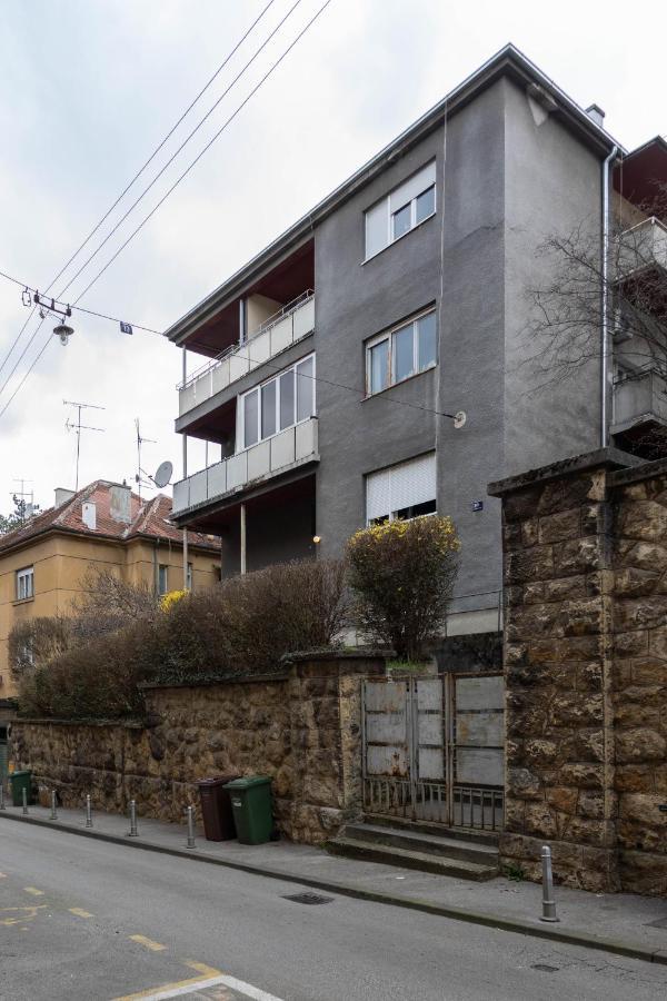 Modern Studio Near British Square Lägenhet Zagreb Exteriör bild