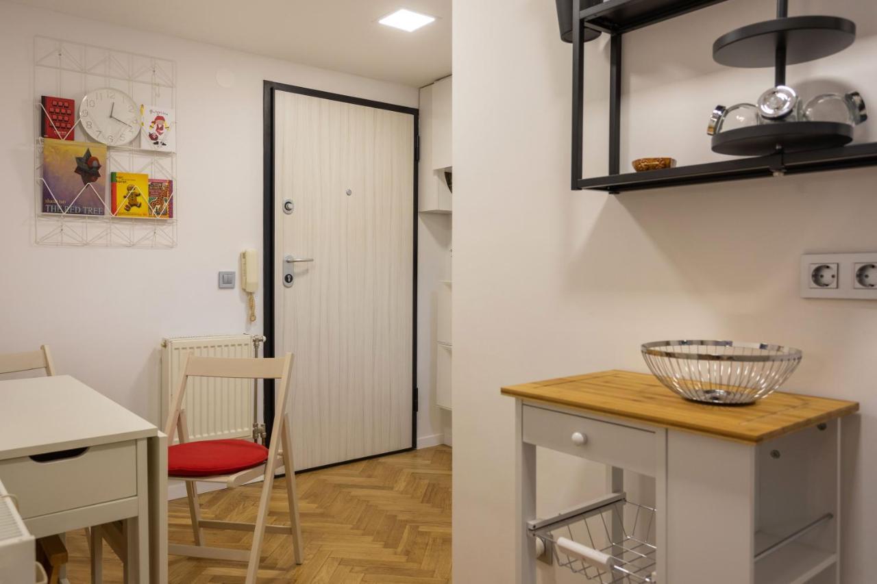 Modern Studio Near British Square Lägenhet Zagreb Exteriör bild